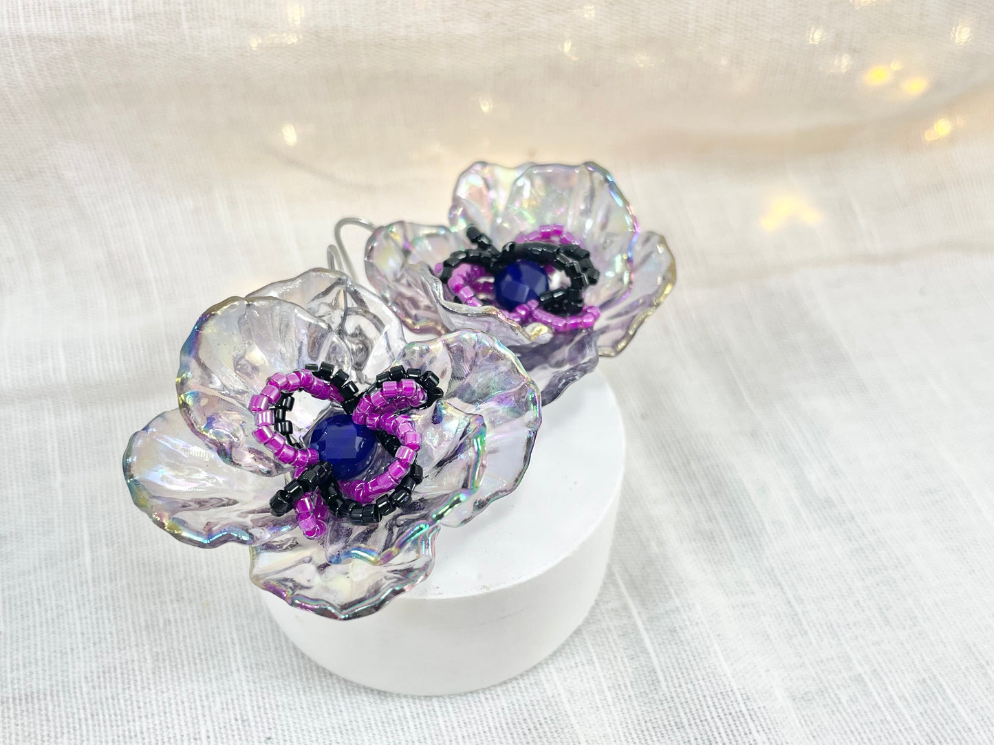 Hand beaded earrings - flower purple -