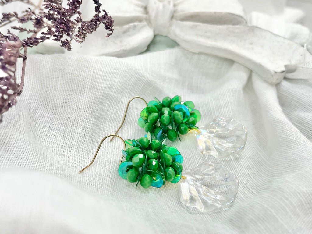 Hand beaded earrings - sequins leaf -