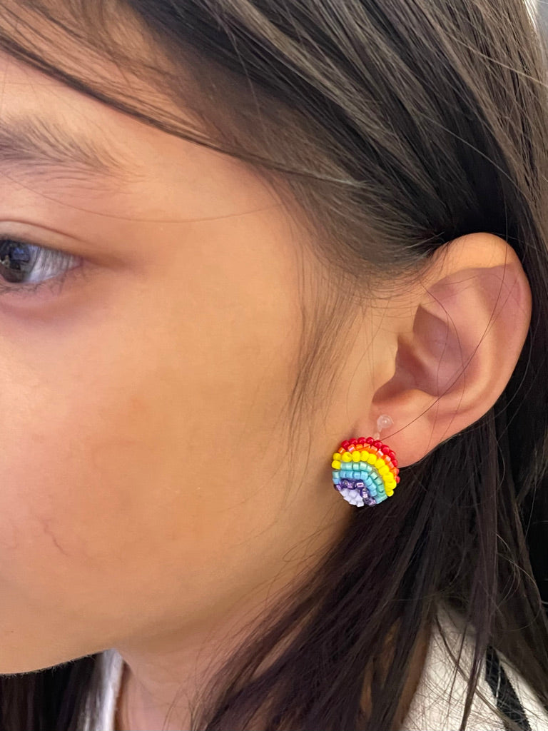 Hand beaded kids clip earrings - Rainbow -