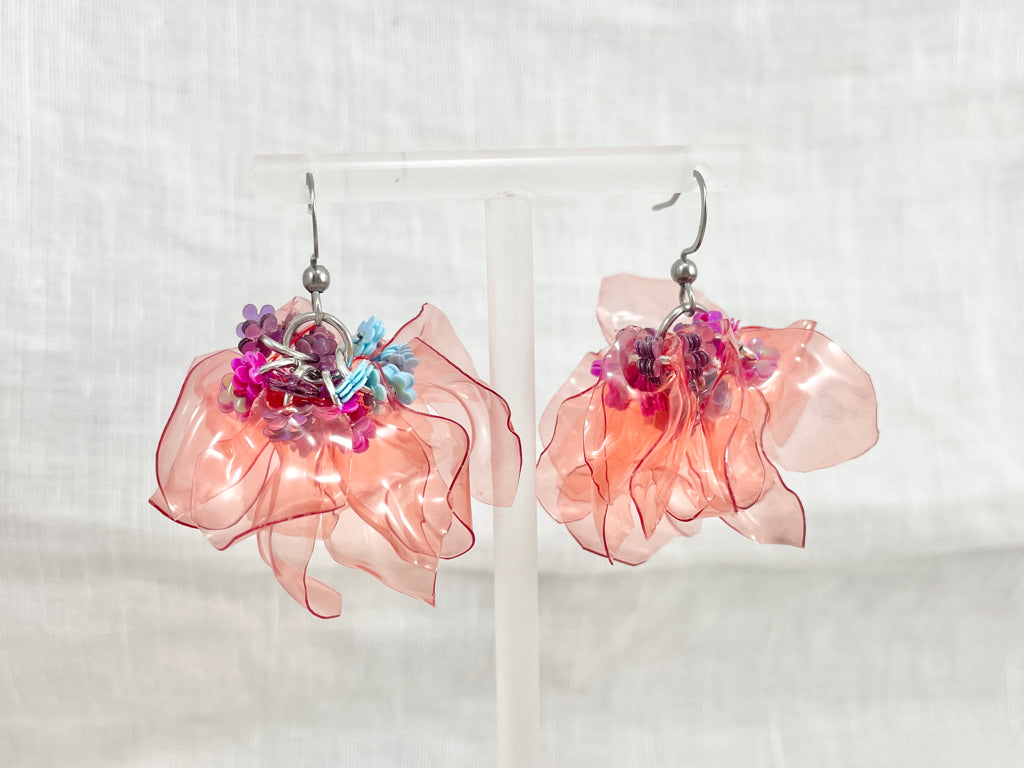 pcycled-plastic-earrings-petals-sustainable-fashion-recycled-jewelry-unique-gift-idea