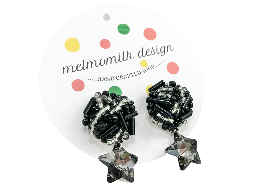 Hand beaded earrings -star- – melmomilk design