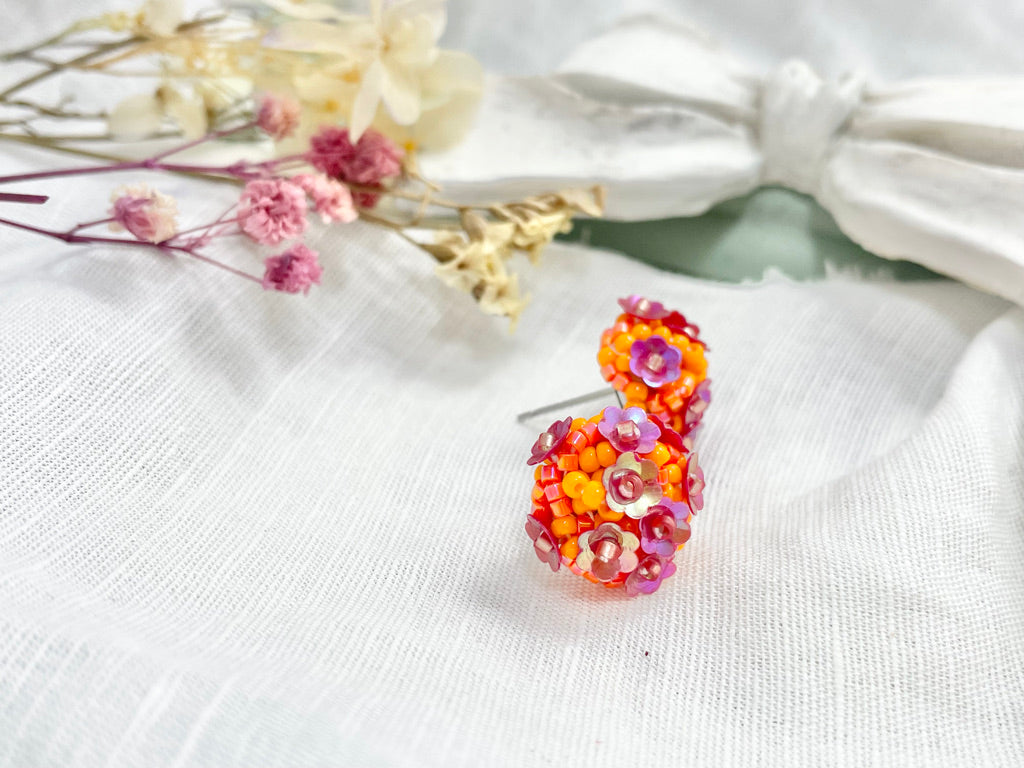 Hand beaded earrings - bouquet flowers -