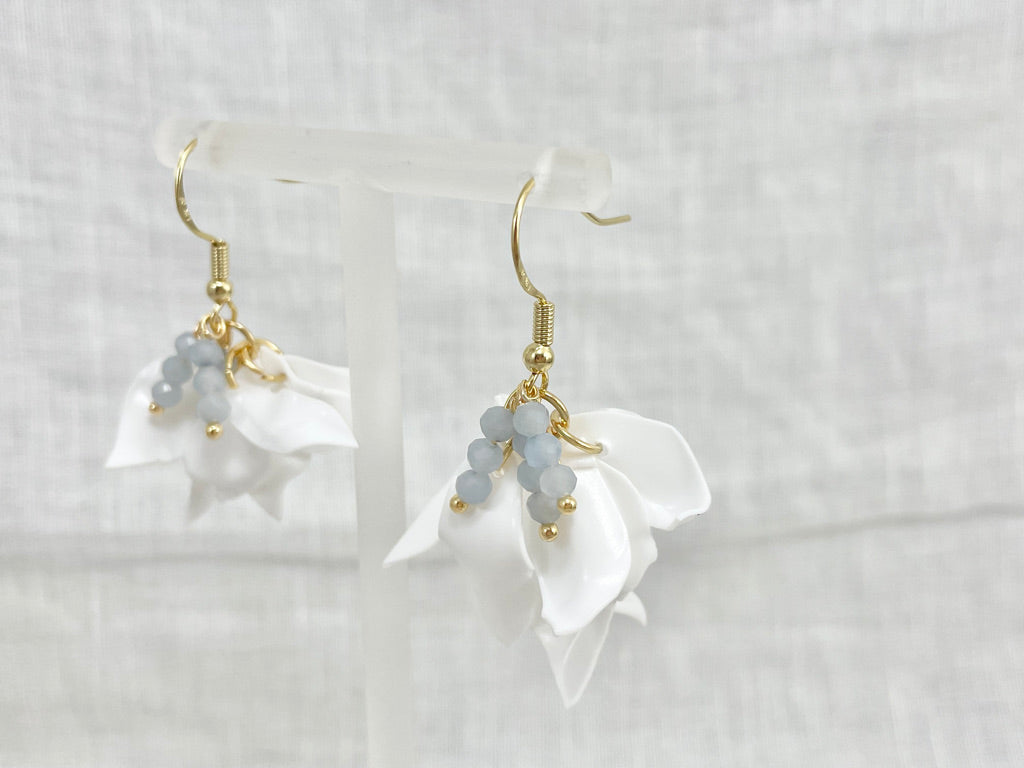 upcycled-plastic-earrings-petals-blue-angelite-14kgf-sustainable-unique-gift-idea-recyled-jewelry