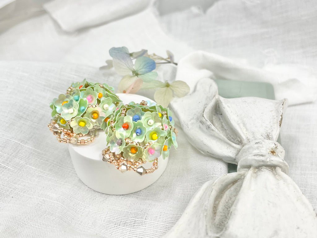 Hand beaded earrings - big bouquet -