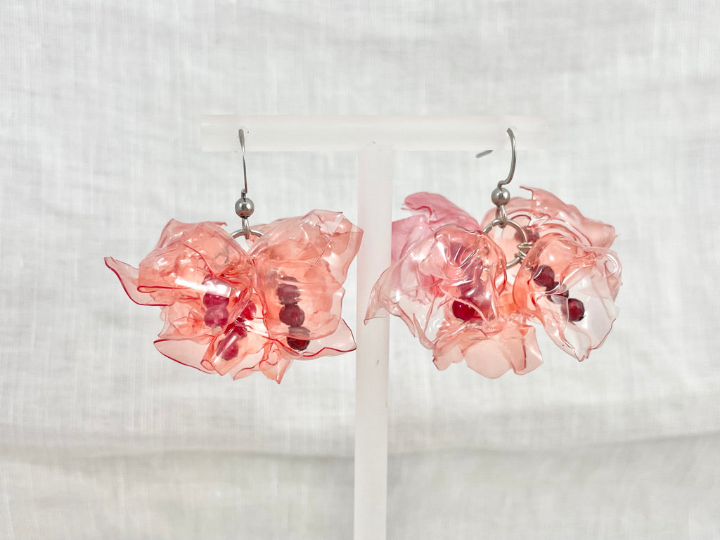 upcycled-plastic-earrings-petals-Garnet-sustainable-fashion-recycled-jewelry-unique-gift-idea