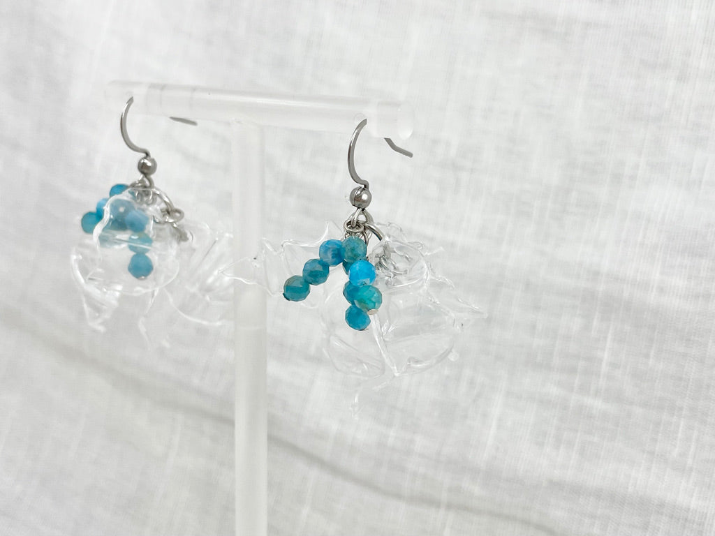 Upcycled earrings - petals - Apatite -