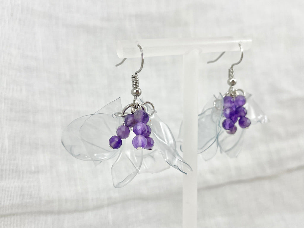 Upcycled earrings - petals - Amethyst -