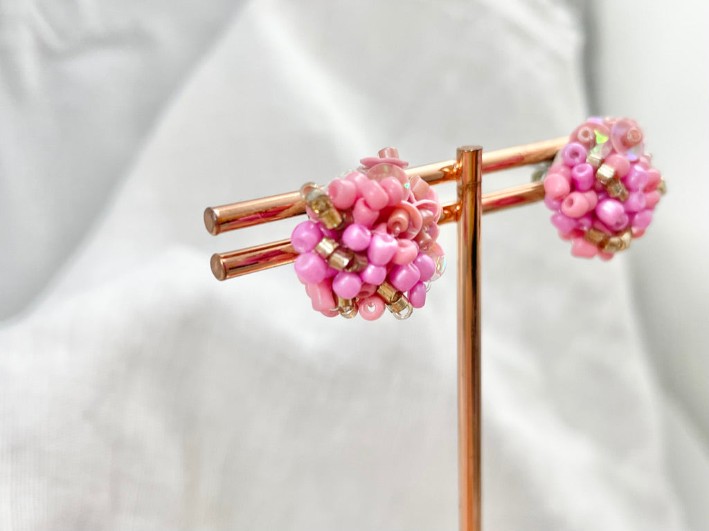 Hand beaded earrings -sugar-