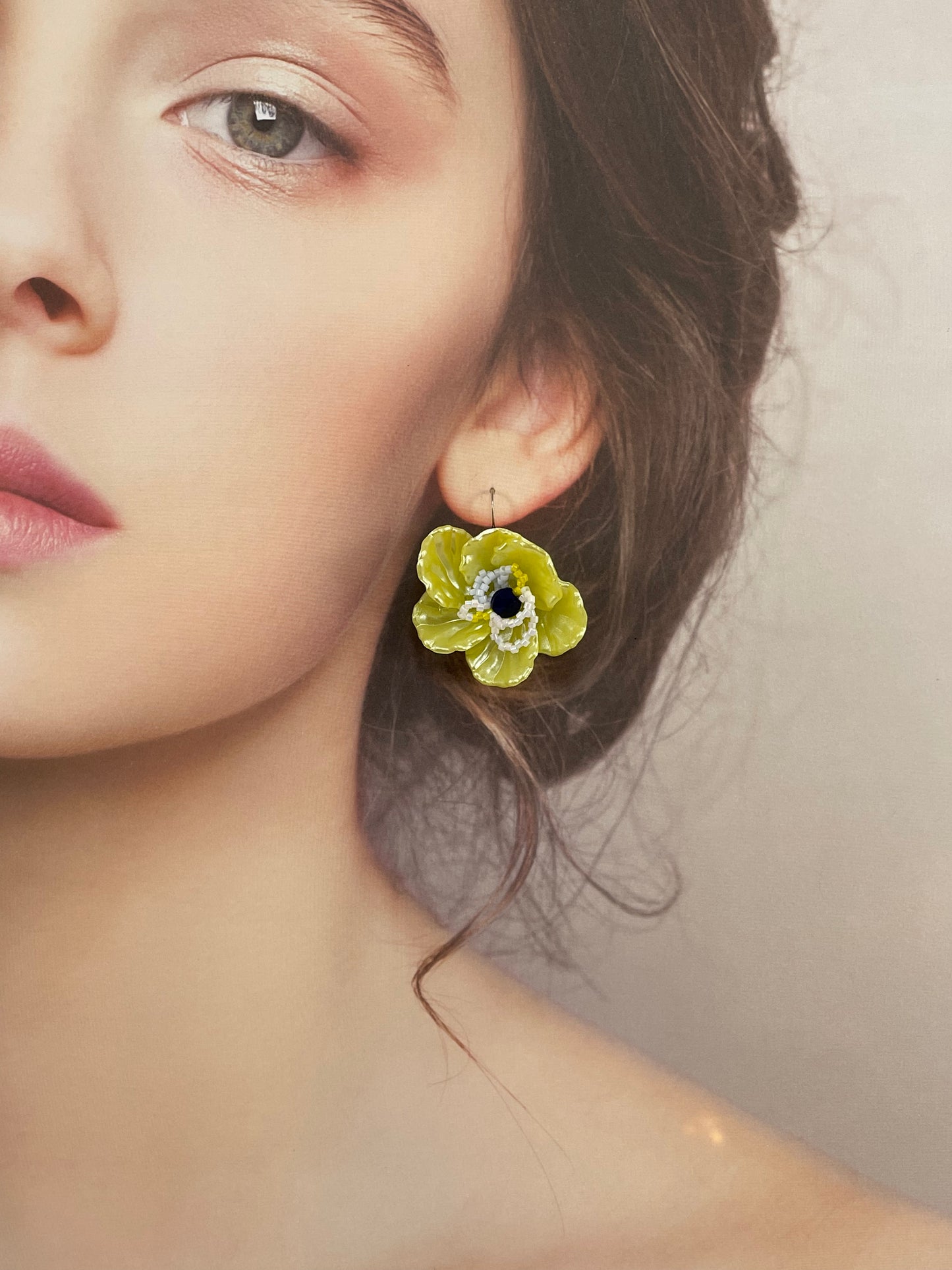 Hand beaded earrings - flower yellow-