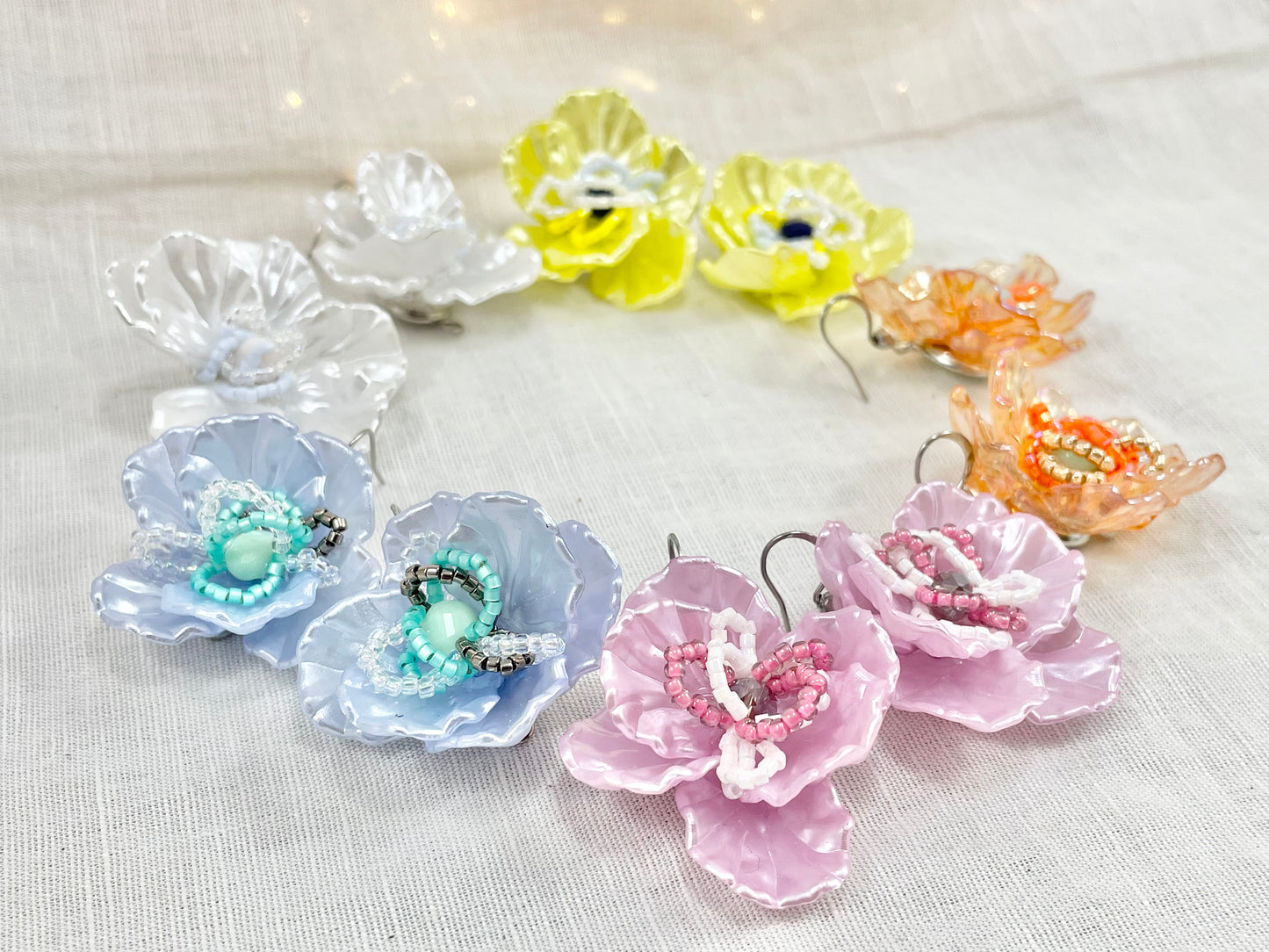 Hand beaded earrings - flower pink -